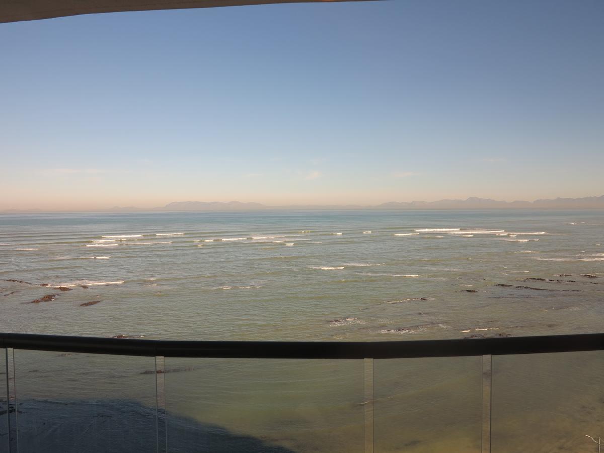 Appartement Beautiful Ocean Views à Strand Extérieur photo